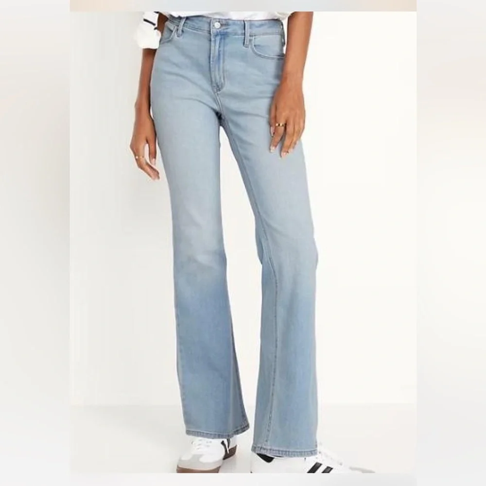 Old Navy ‘High Rise Wow Flare’ Light Wash Size 10 - Picture 1 of 3